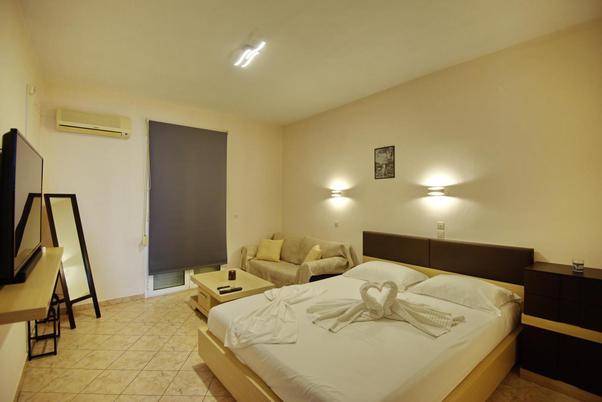 Studios Nelli Alonissos Patitiri  Luaran gambar